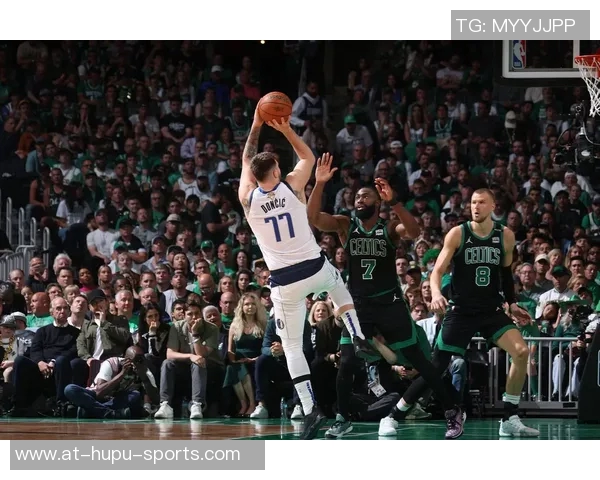 全靠他俩!独行侠两大奇兵合计6记三分狂飙,助球队赢得关键胜利 全靠他俩!独行侠两大奇兵合计6记三分狂飙,助球队赢得关键胜利