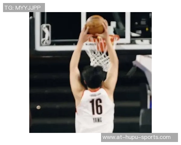 杨瀚森G联赛首秀惊艳全场:8+13+4助力逆转太阳,22分成为焦点 杨瀚森G联赛首秀惊艳全场:8+13+4助力逆转太阳,22分成为焦点