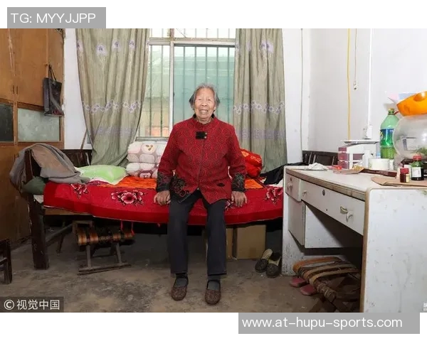 每体:亚马尔的母亲辛苦工作多年,是儿子背后的重要支柱 每体:亚马尔的母亲辛苦工作多年,是儿子背后的重要支柱